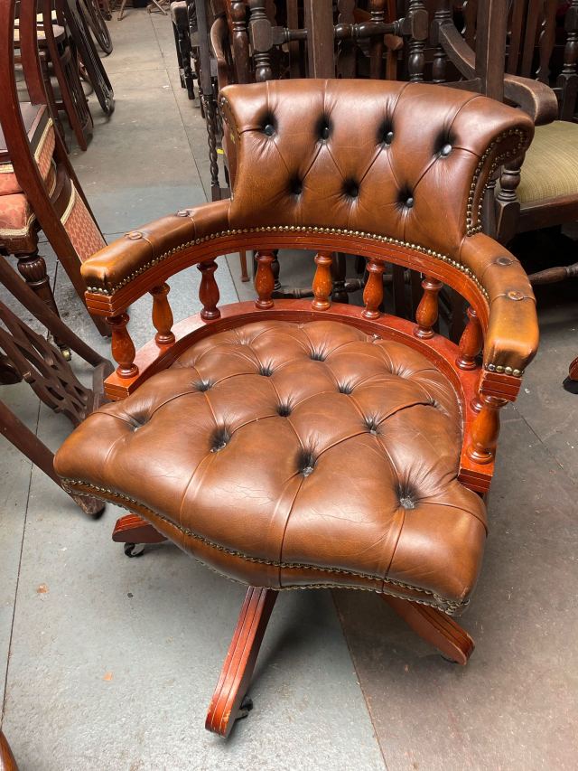 イギリス 1960年代 マホガニー レザー オフィスチェア