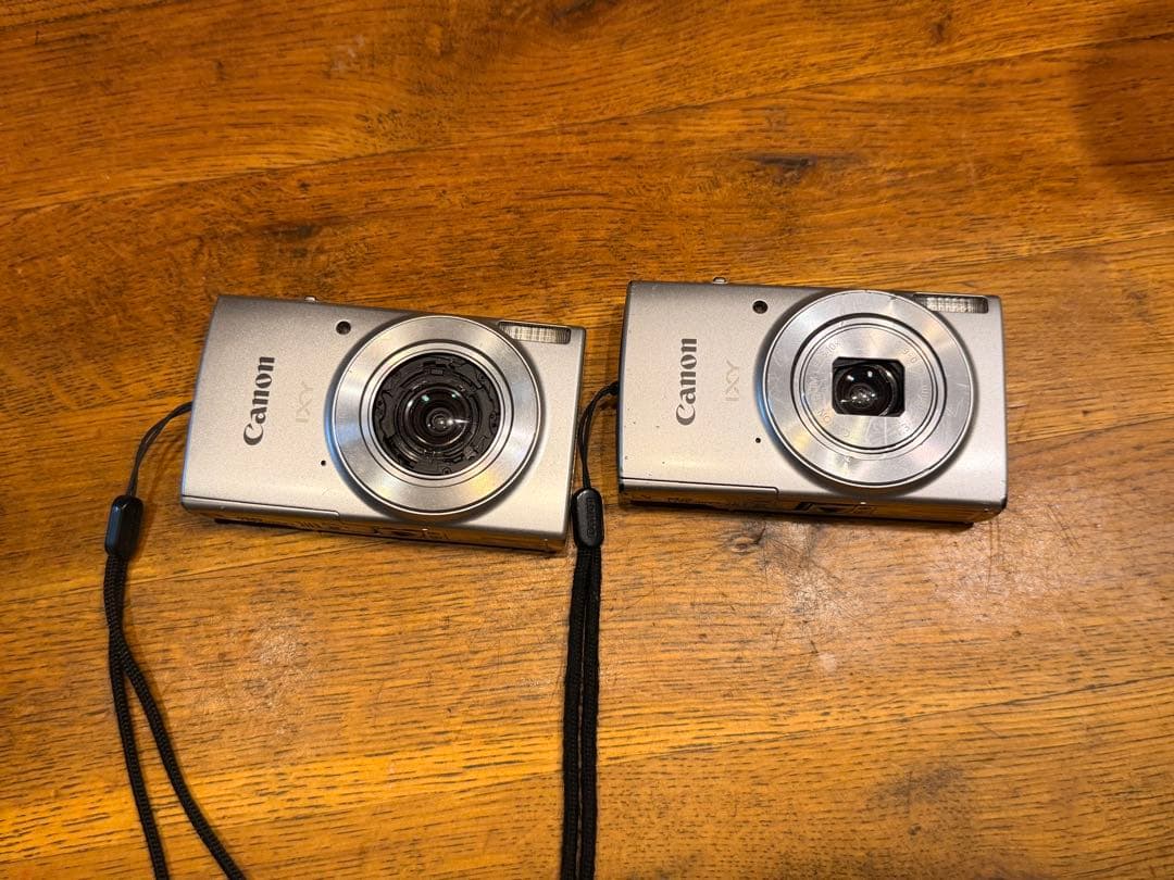 Canon IXY 210 2台セット　ジャンク Canon IXY 210 2台セット ジャンク Canon IXY 210 2台セット ジャンク