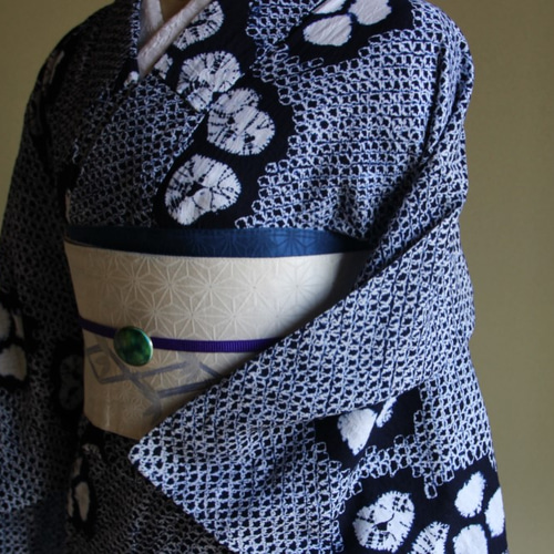 ◇有松鳴海絞り◇【紺】総疋田絞りに上品な三つ葉 一生モノの特別な